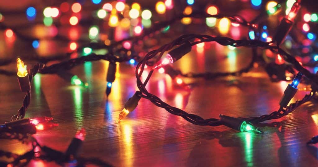 Read more about the article Creative Indoor Christmas Light Decoration Ideas